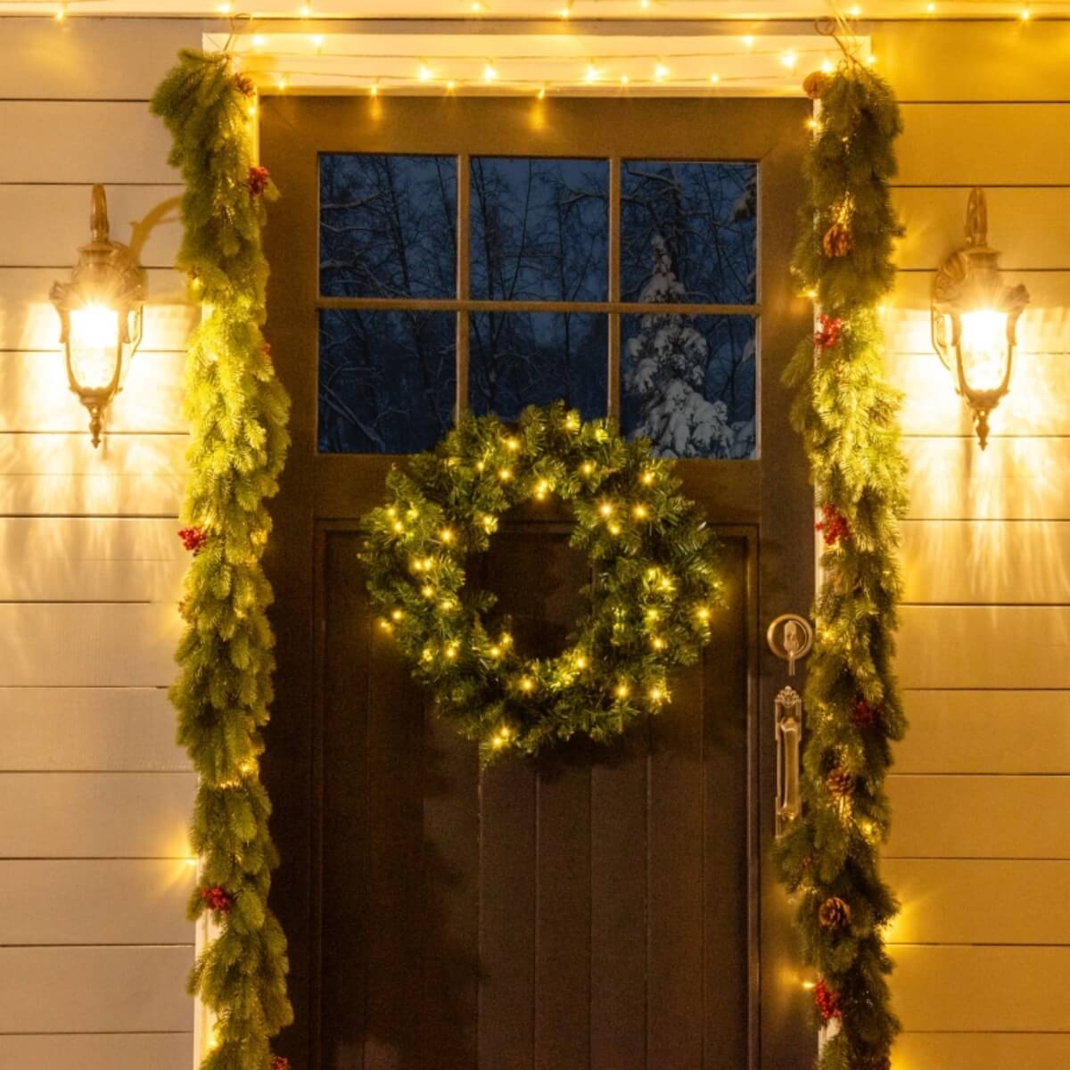 55cm Pre-Lit Christmas Wreath with 50 Warm White LEDs – Artificial Holiday Door Decoration