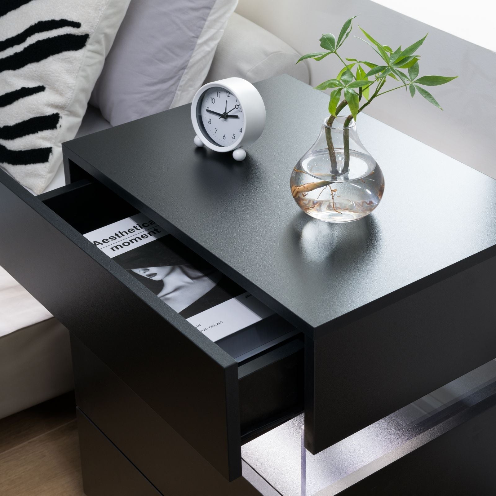 LED Nightstands Acrylic Board LED Bedside Tables for Bedroom End Table with 3 Drawer Dresser for Bedroom Living Room Bedside Furniture (Black)