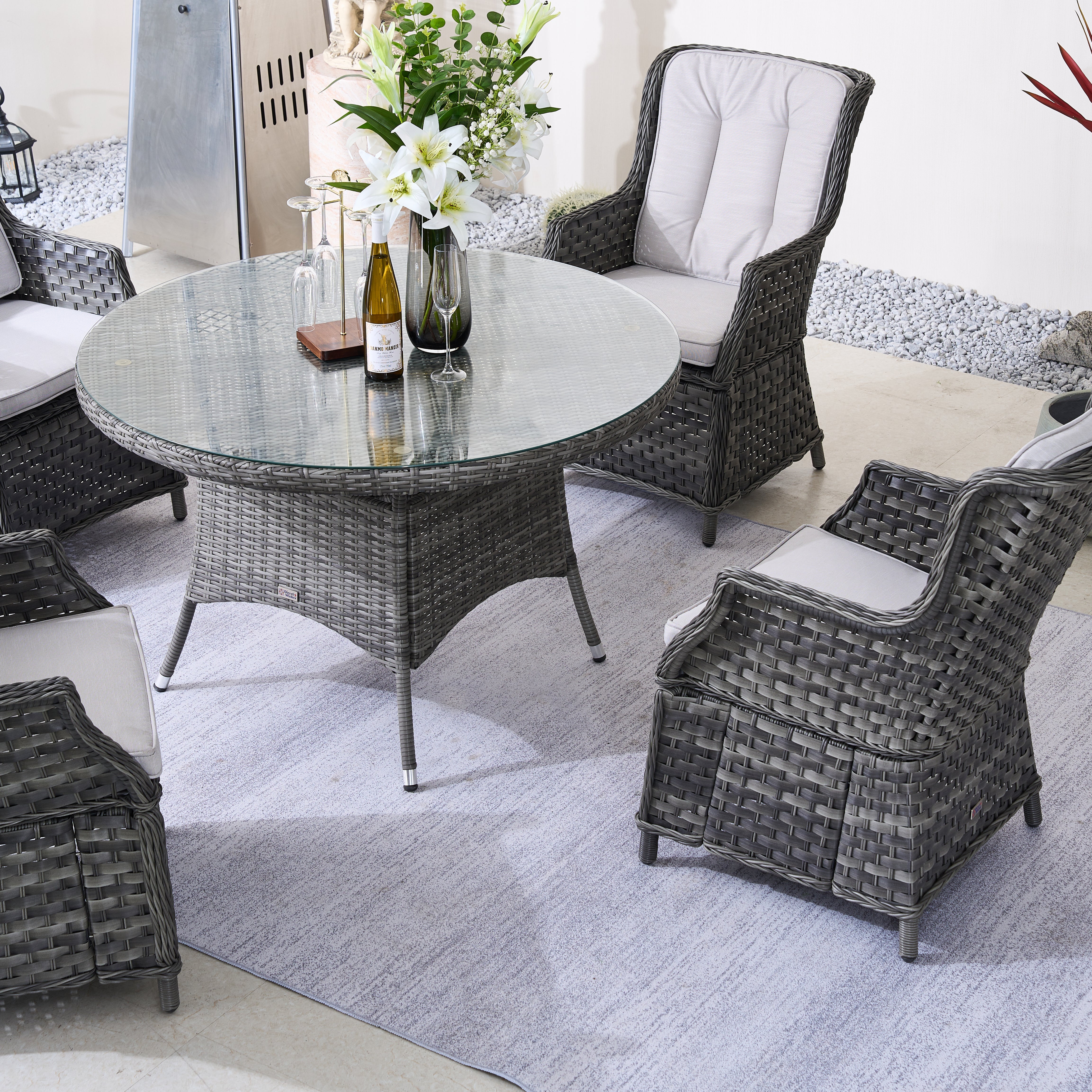 Ravenna 4-Seat Outdoor Dining Set ¨C Round Dining Table (PAD-1709+010)